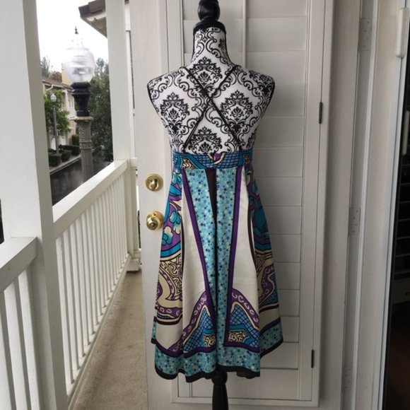 Beautiful Handkerchief skirt dress - Picture 3 of 9